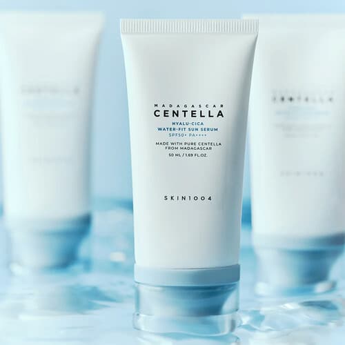 Imágen del producto SKIN1004 Madagascar Centella Hyalu Cica Water Fit Sun Serum SPF50.