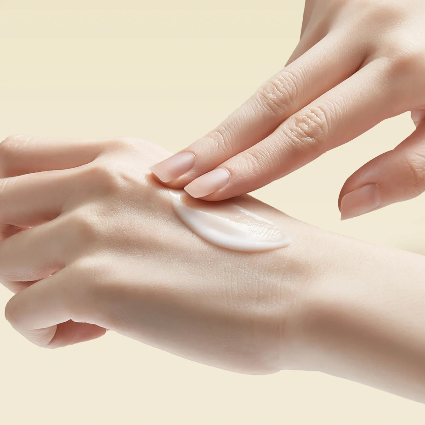 Luminous Moisture Shea Butter Body Lotion product view