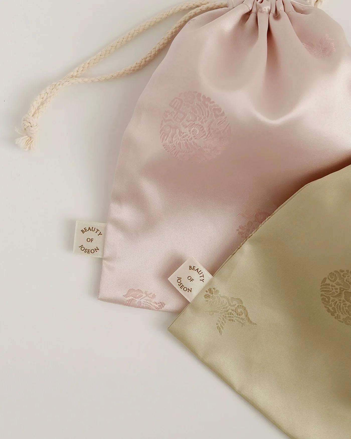Lucky Pouch product view